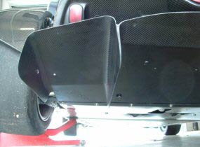 Wide mid floor shown coupled with a modified 111s rear diffuser with front wishbone cut out arcs filled in.