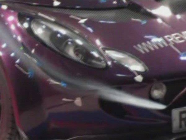 Smoke visualisation showing attached flow above & below front canards