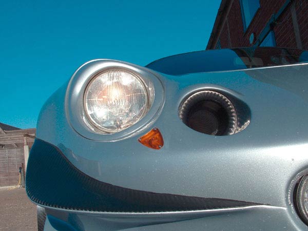 Front view showing carbon brake duct & replacement indicator