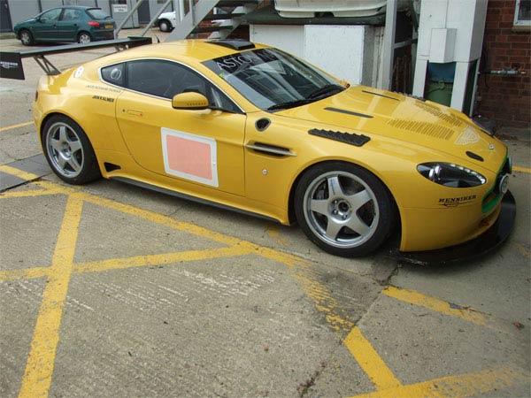 Aston Martin N24 Positive Louvres